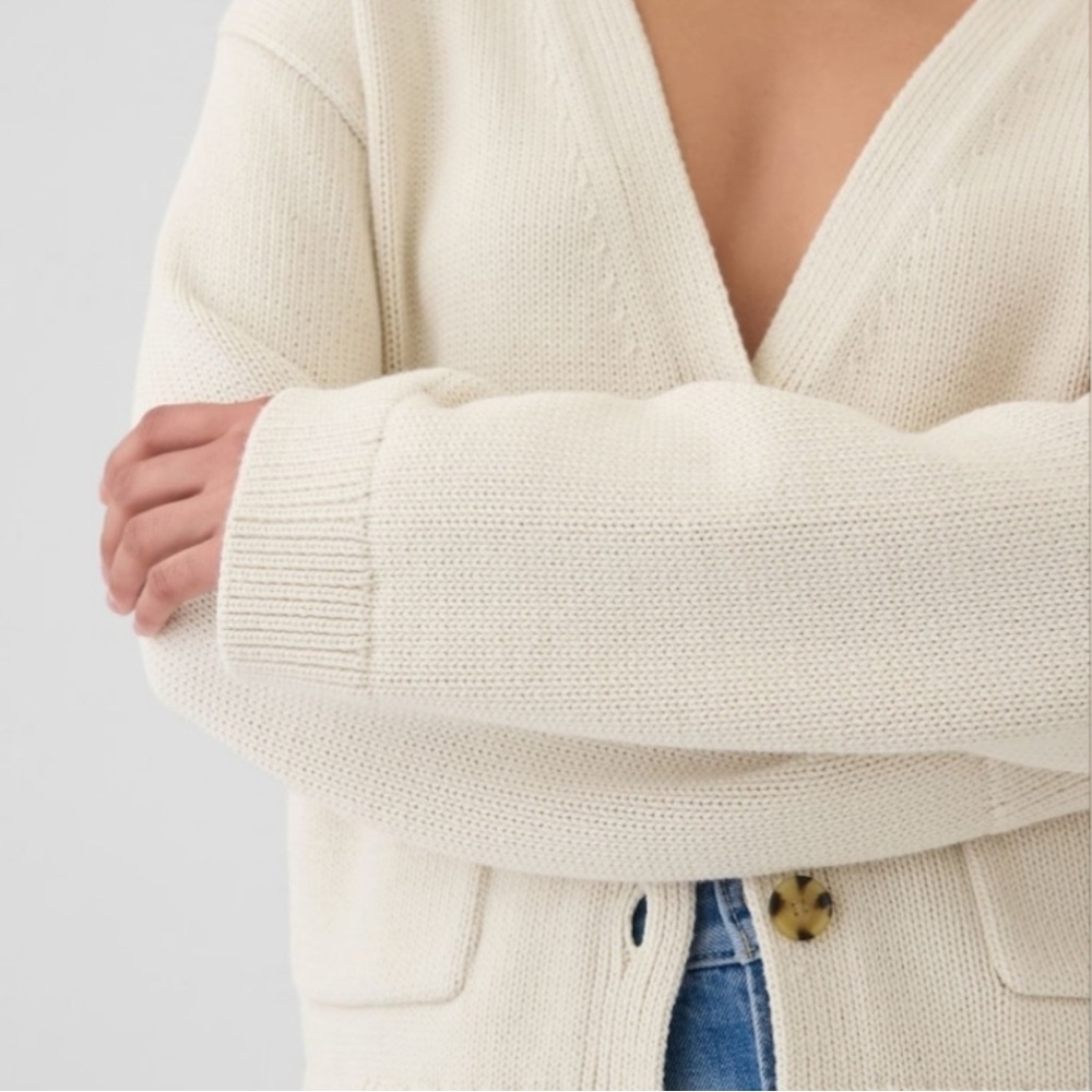 GAP Pocket Cream Cardigan Sweater - Picture 2 of 7